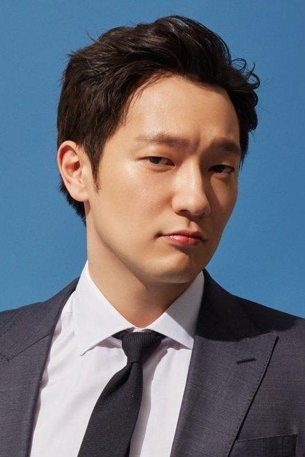 Son Suk Ku