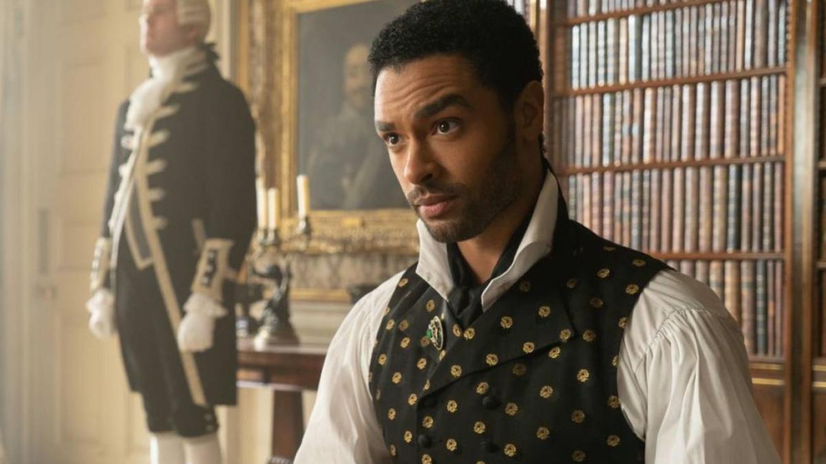 Regé-Jean Page fala sobre possível retorno a Bridgerton