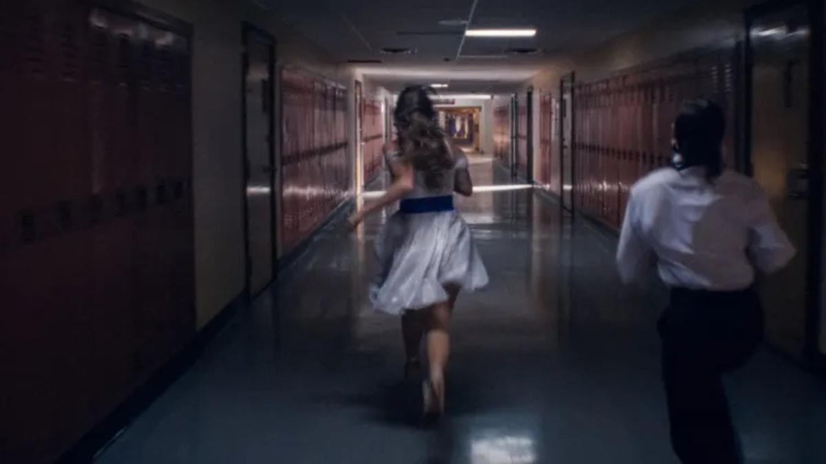 Rua do Medo: Rainha do Baile ganha novos cartazes e promete terror em plena temporada de formatura