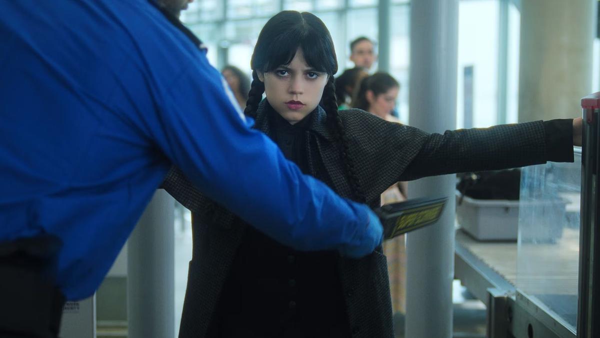 Segunda temporada de Wandinha trará vilão com conexão misteriosa à Família Addams, revela ator