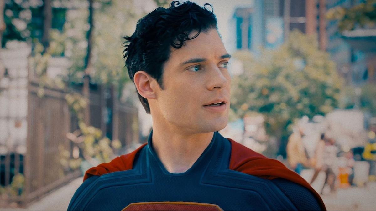 James Gunn critica duramente “insiders” e desmente rumores sobre o filme do Superman