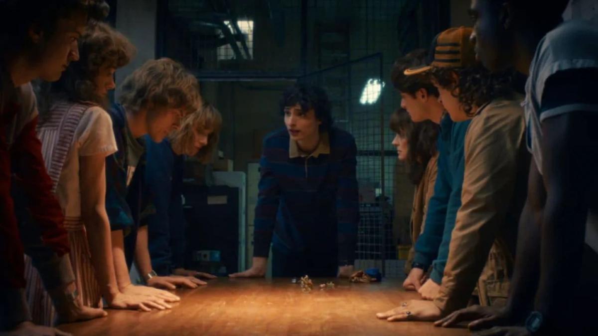 Irmãos Duffer negam pista em Stranger Things e reforçam mistério sobre novo derivado